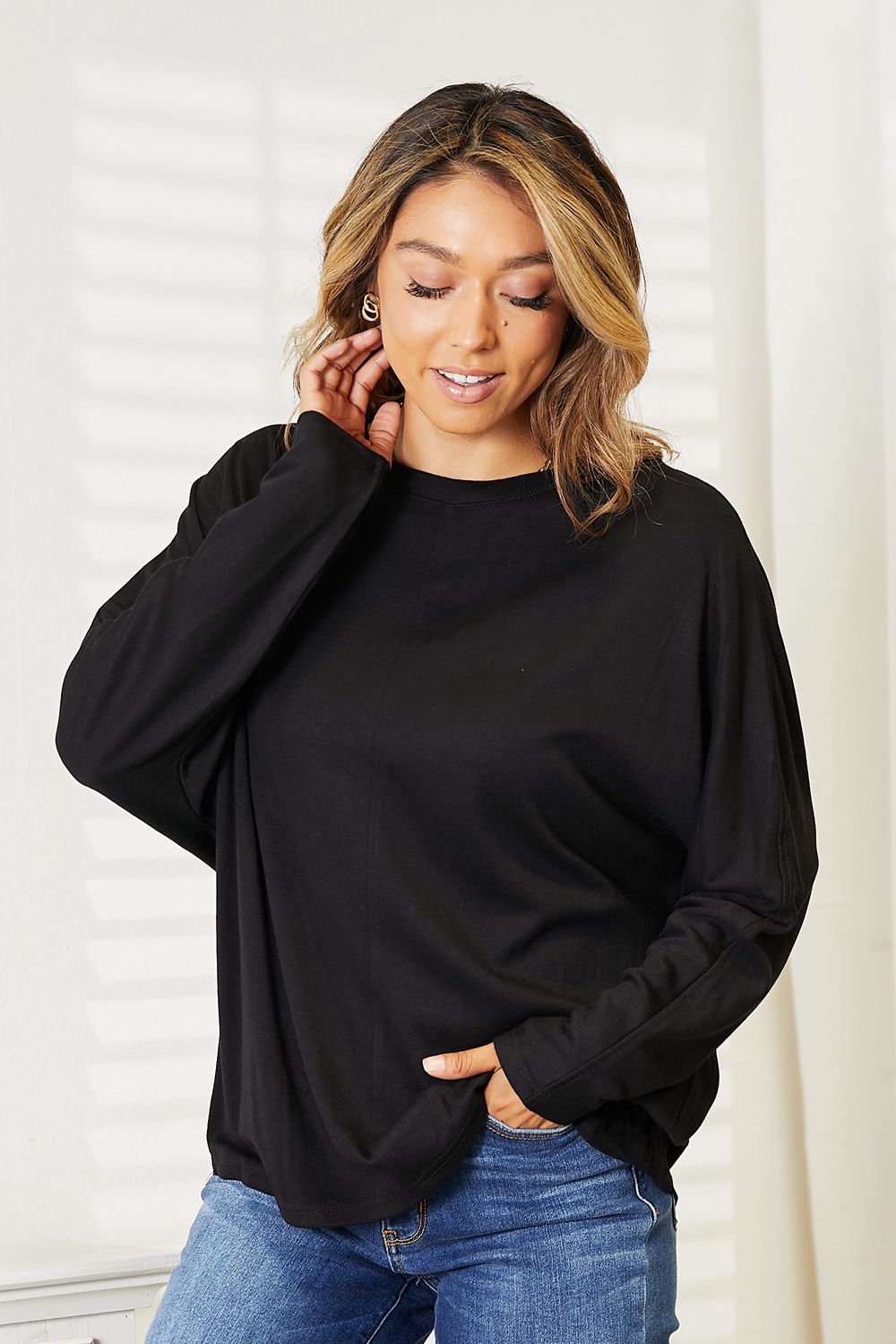 Wardrobe Essential - Round Neck Long Sleeve Top in Black or Gray