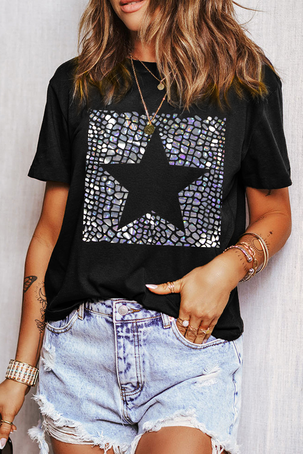 Star tshirt trending chic fashion